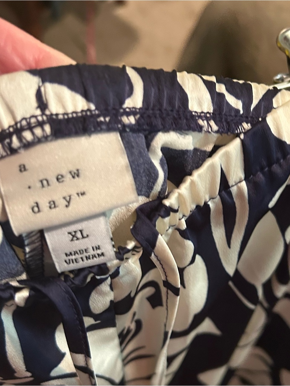 a new day Navy and White Floral Wide-Leg Pants Size XL Waist 18 with stretch - Picture 6 of 7